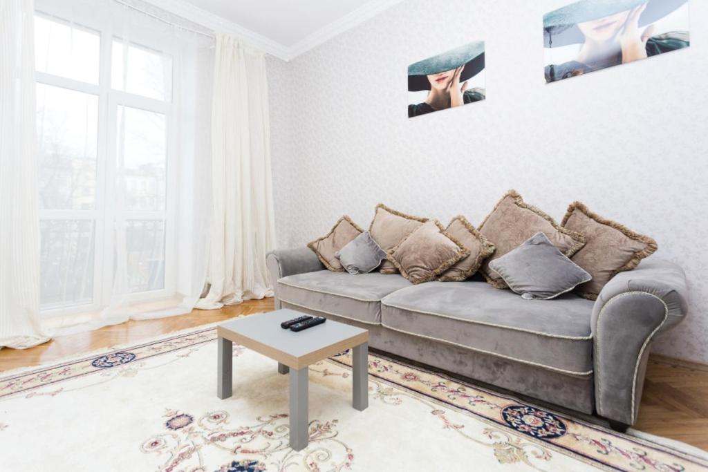 Apartment Lenina 3 มินสก์ ภายนอก รูปภาพ