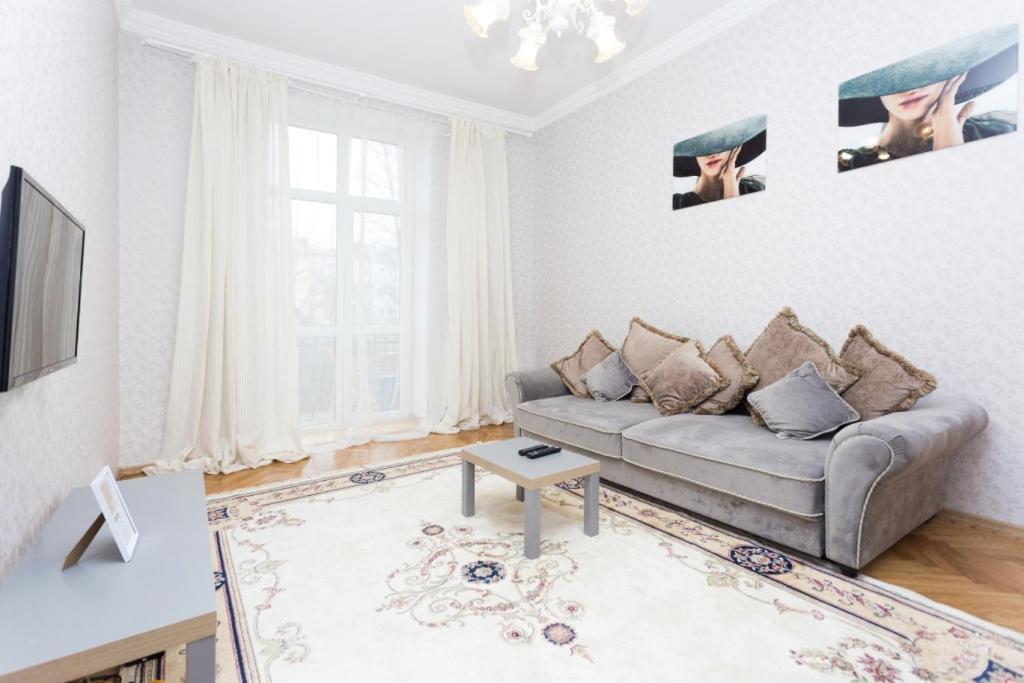 Apartment Lenina 3 มินสก์ ภายนอก รูปภาพ